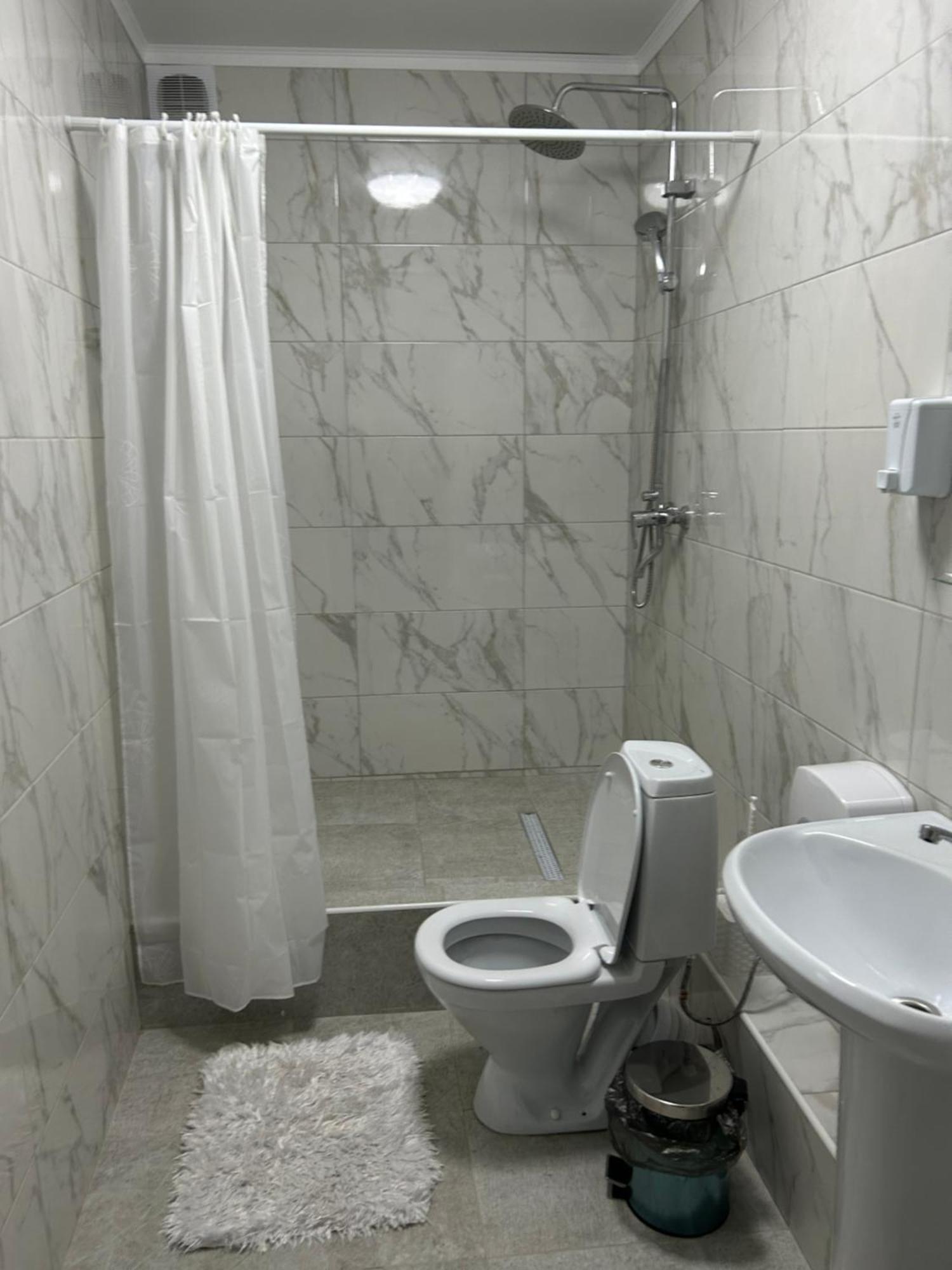 Hotel Fresh Aktöbe Kültér fotó