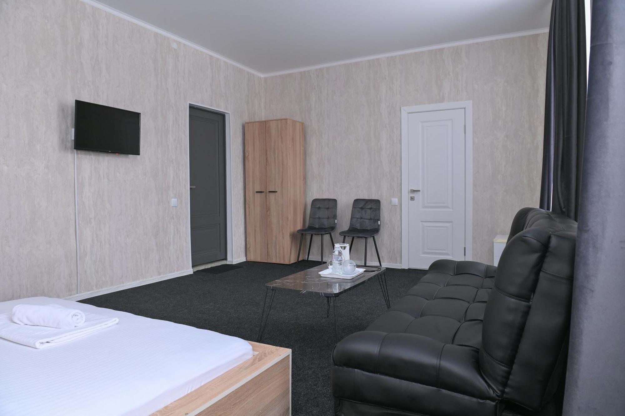 Hotel Fresh Aktöbe Kültér fotó