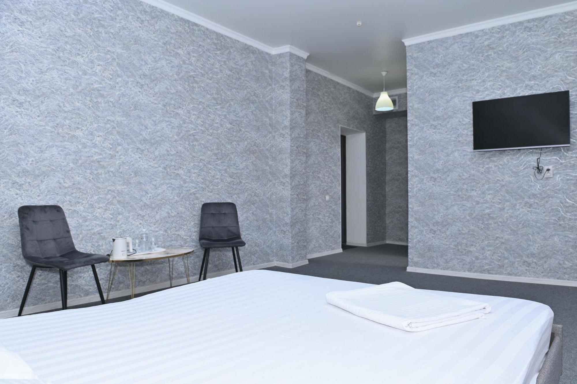 Hotel Fresh Aktöbe Kültér fotó